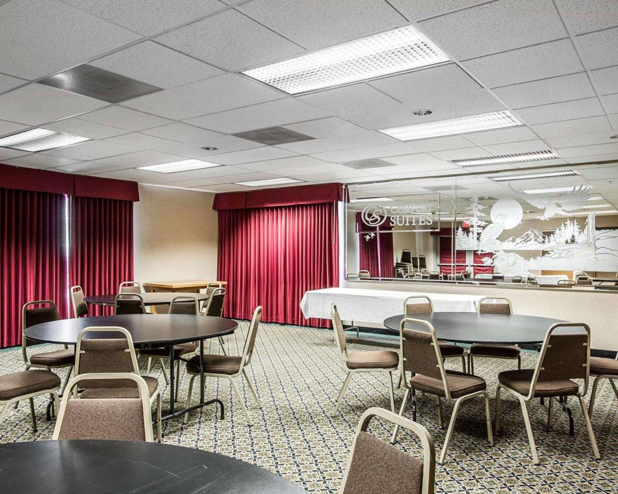 Comfort Suites Clackamas Exterior foto
